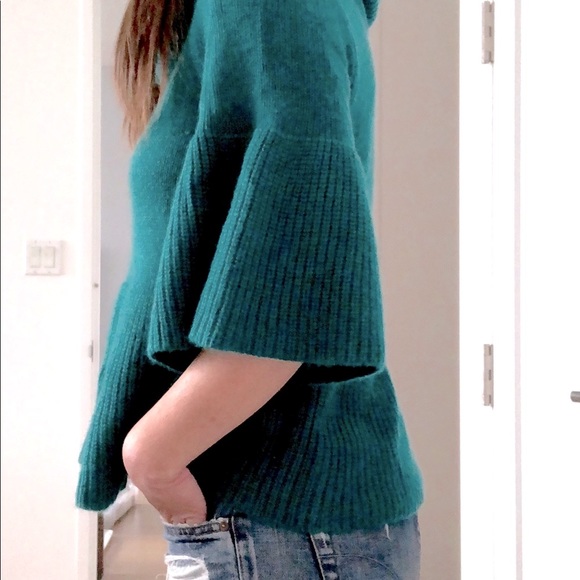 Club Monaco Cashmere Sweater Size XS - Picture 2 of 3